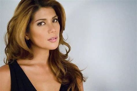 IN PHOTOS: Geneva Cruz bares all in U.S. magazine .